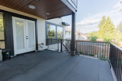 Backyard Photo of 15640 93a Avenue, Surrey, BC