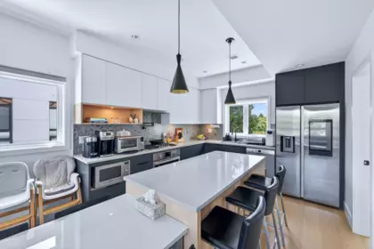 Kitchen Island Photo of 1 9099 No. 2 Road, Richmond, BC