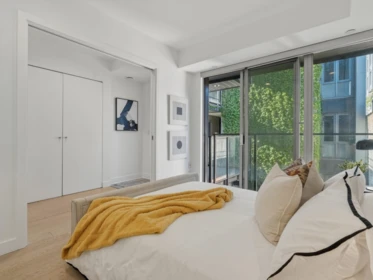 Primary Bedroom Photo of 403 71 E Pender Street, Vancouver, BC