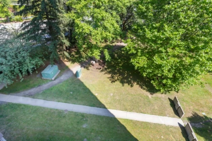 Garden / Landscaping Photo of 706 9633 Manchester Drive, Burnaby, BC