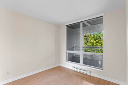 Laundry Room Photo of 706 9633 Manchester Drive, Burnaby, BC