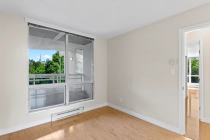 Mudroom Photo of 706 9633 Manchester Drive, Burnaby, BC