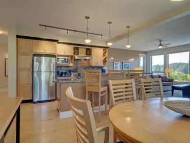 Breakfast Nook Photo of 11D 12849 Lagoon Road, Madeira Park, BC