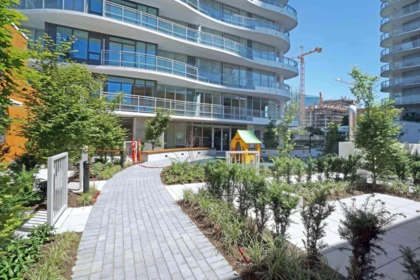 Garden / Landscaping Photo of 1701 13318 104 Avenue, Surrey, BC