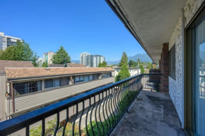302 214 E 15th Street, North Vancouver, BC, North vancouver — Apartment/Condo for sale