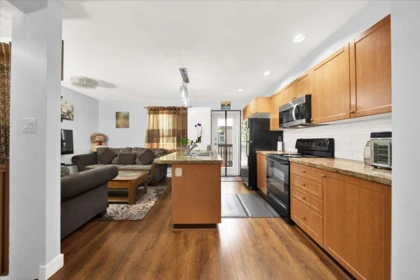 Kitchen Island Photo of 18 16233 83 Avenue, Surrey, BC