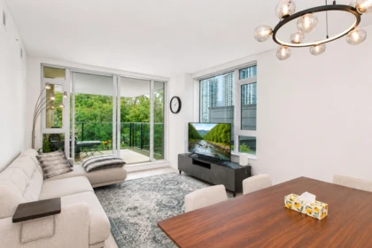 501 1401 Hunter Street, North Vancouver, BC, North Vancouver — Apartment/Condo for sale