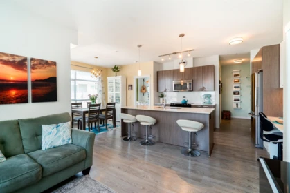 215 617 Smith Avenue, Coquitlam, BC, Coquitlam — Apartment/Condo for sale