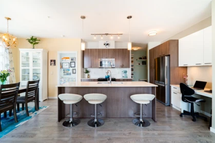 215 617 Smith Avenue, Coquitlam, BC, Coquitlam — Apartment/Condo for sale