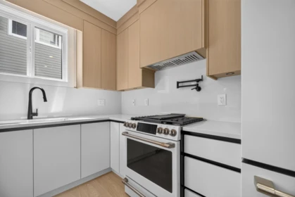 Breakfast Nook Photo of 7791 146 Street, Surrey, BC