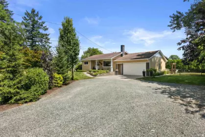 10268 Young Road, Chilliwack, BC, Chilliwack — Single Family Residence for sale
