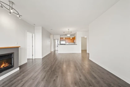 2101 4132 Halifax Street, Burnaby, BC, Burnaby — Apartment/Condo for sale
