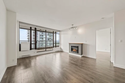 2101 4132 Halifax Street, Burnaby, BC, Burnaby — Apartment/Condo for sale