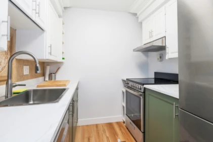 Kitchen Island Photo of 109 815 Fourth Avenue, New Westminster, BC