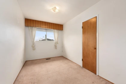 Breakfast Nook Photo of 4561 Manor Street, Vancouver, BC