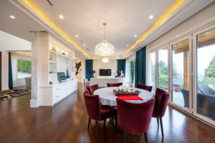 Family Room Photo of 5111 Harbour View Road, Burnaby, BC