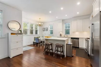Breakfast Nook Photo of 15337 34 Avenue, Surrey, BC