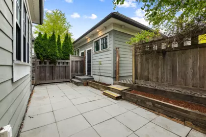 Family Room Photo of 15337 34 Avenue, Surrey, BC