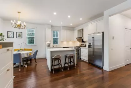 Kitchen Island Photo of 15337 34 Avenue, Surrey, BC