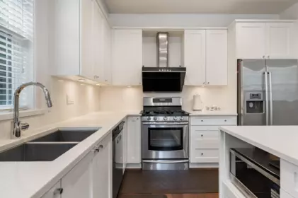 Walk-In Closet Photo of 15337 34 Avenue, Surrey, BC