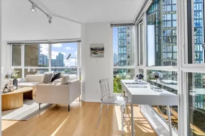 Pantry Photo of 708 1188 Richards Street, Vancouver, BC