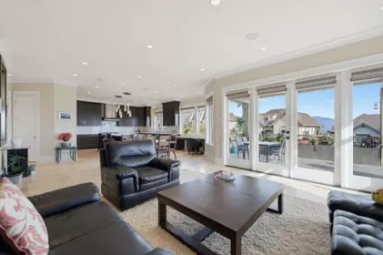 Kitchen Photo of 6 35520 Mahogany Drive, Abbotsford, BC