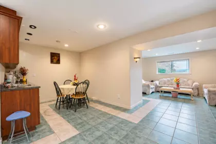 Breakfast Nook Photo of 1683 Kingfisher Crescent, Coquitlam, BC