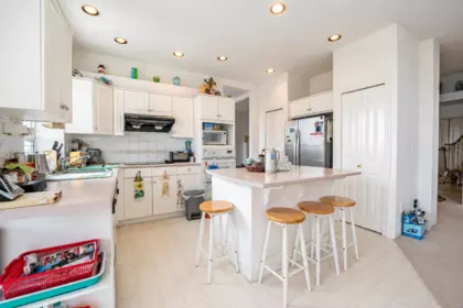 Kitchen Island Photo of 1683 Kingfisher Crescent, Coquitlam, BC