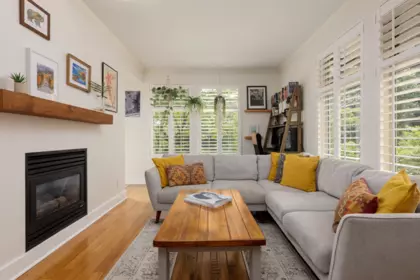 Family Room Photo of 201 118 W 22nd Street, North Vancouver, BC