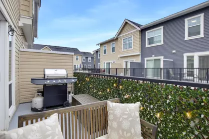 Backyard Photo of 602 32789 Burton Avenue, Mission, BC