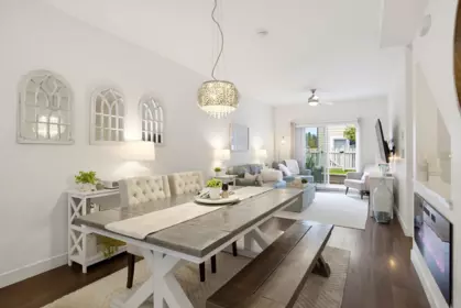 Kitchen Island Photo of 602 32789 Burton Avenue, Mission, BC