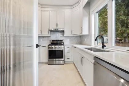 Guest Bathroom Photo of 20344 42 Avenue, Langley, BC