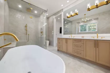 Hallway Photo of 20344 42 Avenue, Langley, BC