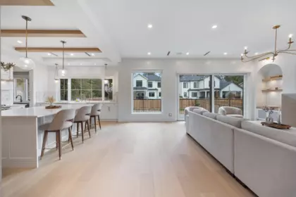 Kitchen Island Photo of 20344 42 Avenue, Langley, BC
