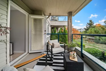 Front Yard Photo of 207 5800 Andrews Road, Richmond, BC
