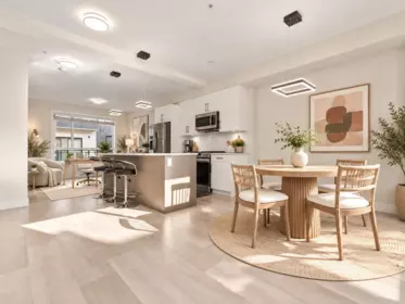 Kitchen Island Photo of 32 19631 55a Avenue, Langley, BC