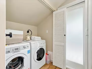 Mudroom Photo of 3454 W 3rd Avenue, Vancouver, BC