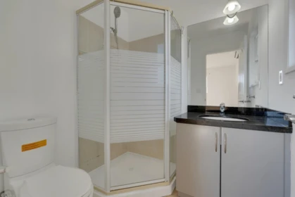 Guest Bathroom Photo of 166 E 51st Avenue, Vancouver, BC