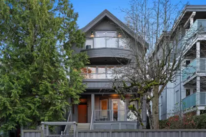 2142 W 1st Avenue, Vancouver, BC, Vancouver — Half Duplex for sale