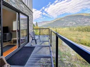 Primary Bathroom Photo of 4 1307 Eagle Drive, Pemberton, BC