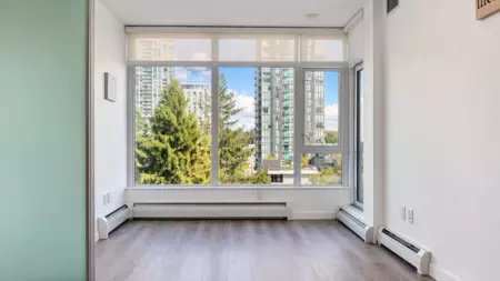 Breakfast Nook Photo of 605 13350 Central Avenue, Surrey, BC