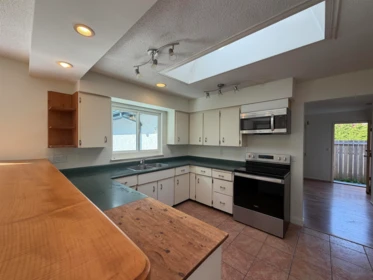 Primary Bedroom Photo of 817 Mountainview Drive, Gibsons, BC