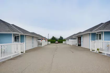 Family Room Photo of 80 1450 Mccallum Road, Abbotsford, BC