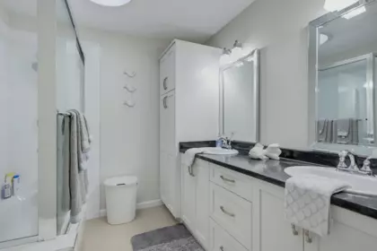 Hallway Photo of 80 1450 Mccallum Road, Abbotsford, BC