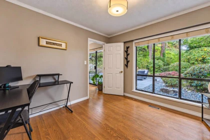 Garden / Landscaping Photo of 4739 Woodgreen Drive, West Vancouver, BC
