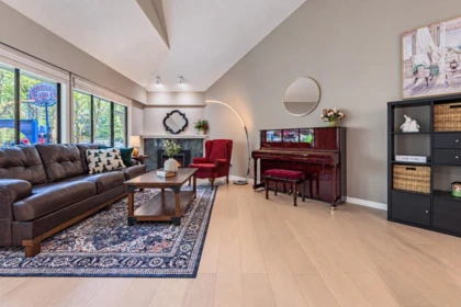 Kitchen Photo of 4739 Woodgreen Drive, West Vancouver, BC