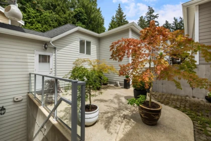 Living Room Photo of 3444 148 Street, Surrey, BC