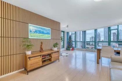 1102 5899 Wilson Avenue, Burnaby, BC, Burnaby — Apartment/Condo for sale