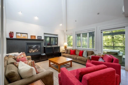 2817 Clifftop Lane, Whistler, BC, Whistler — Single Family Residence for sale