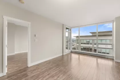 802 2968 Glen Drive, Coquitlam, BC, Coquitlam — Apartment/Condo for sale
